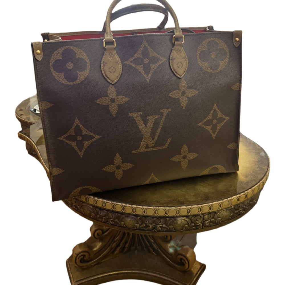 SOLD 🩷🩷LV Onthego GM gorgeous FILL INCLUSION 🔥 - Picture 7 of 12